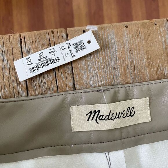 Madewell The Perfect Vintage Straight Jean: Faux Leather Edition - Picture 7 of 11